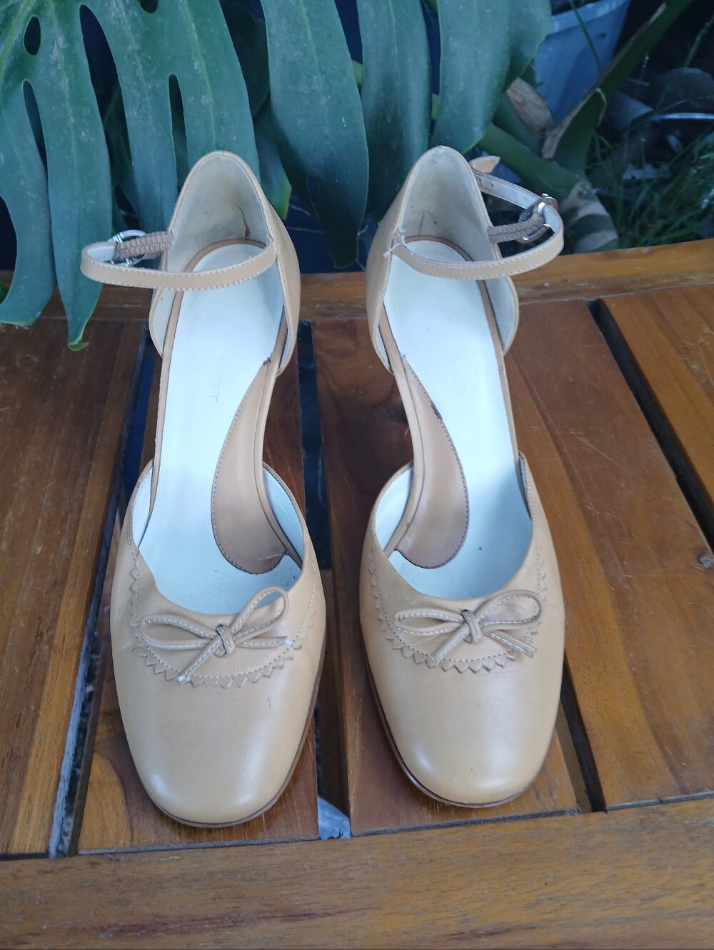 Retro Style Nine West Heels